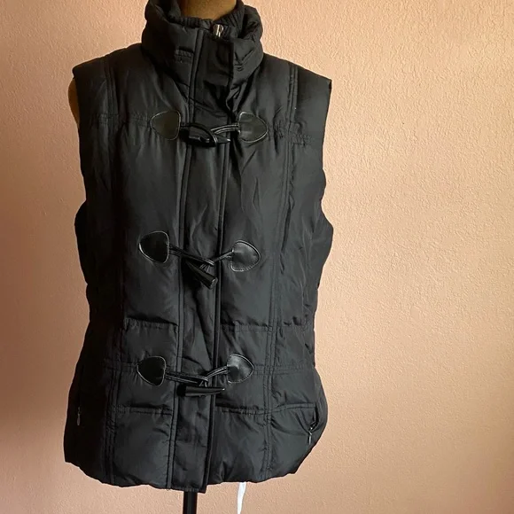 Charter Club Dark Vest with Toggle Closures - Picture 1 of 7